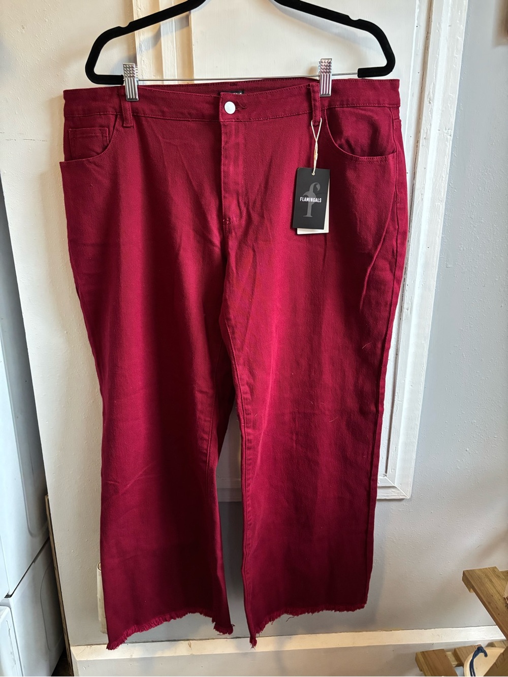 Women's Cropped Wide-Leg Pants in Burgundy
